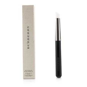 Burberry Smoke & Sculpt Brush 